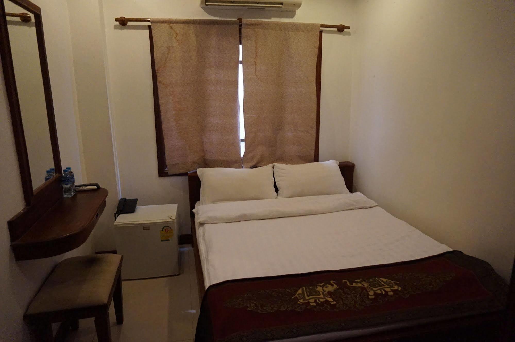 老挝丝绸酒店 万象 外观 照片